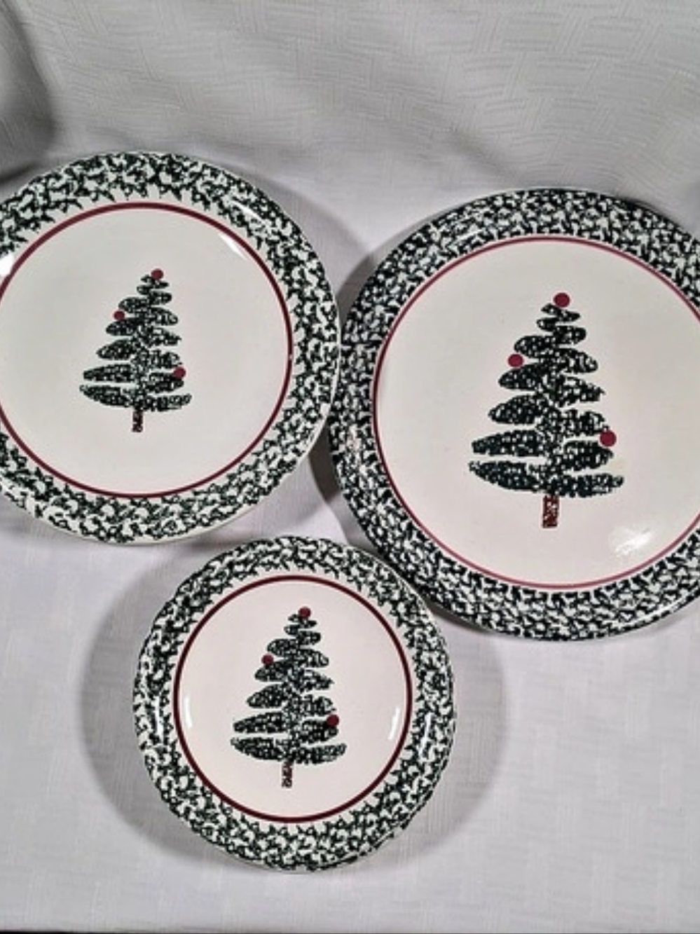 Furio Home Italy Christmas Tree SpongeWear Dish Set 4 Dinner 4 Salad, Platter